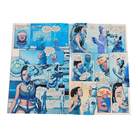 Avengers Undercover No.1 Marvel Comics May 2014 VF/NM 9.0 - Picture 3 of 3